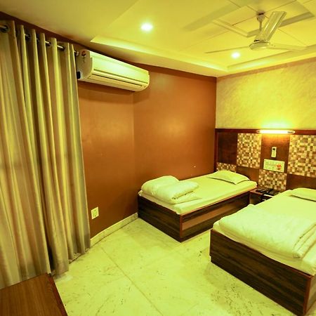 Hotel Ashiana Jamnagar Exterior photo